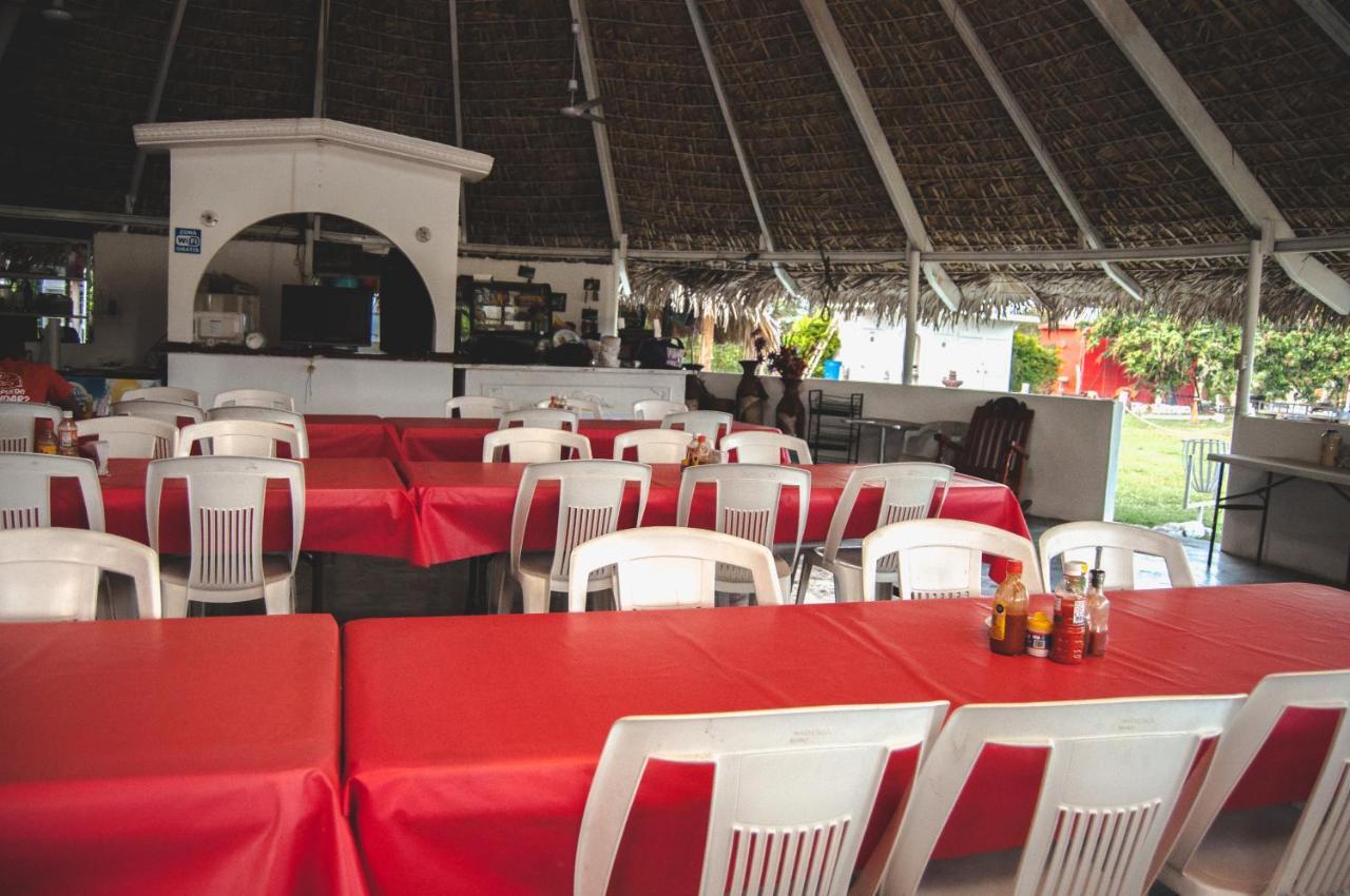 Hotel Y Restaurante El Texano タマソポ エクステリア 写真