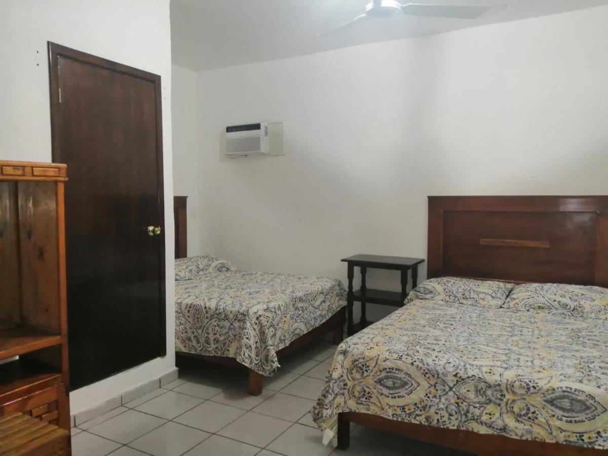 Hotel Y Restaurante El Texano タマソポ エクステリア 写真